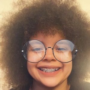 Meet your Posher, Mara